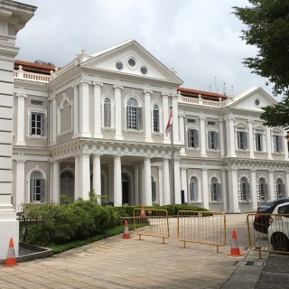這是新加坡國家博物館的外型, 一座典型的英式建築。
